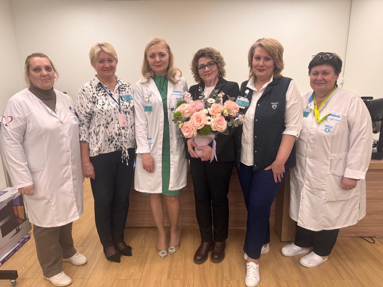 Завершение трудовой деятельности старшей медицинской сестры Леоновой Елены Валентиновны