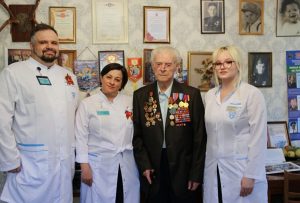 Поздравление ветерана Великой Отечественной войны с Днём Победы